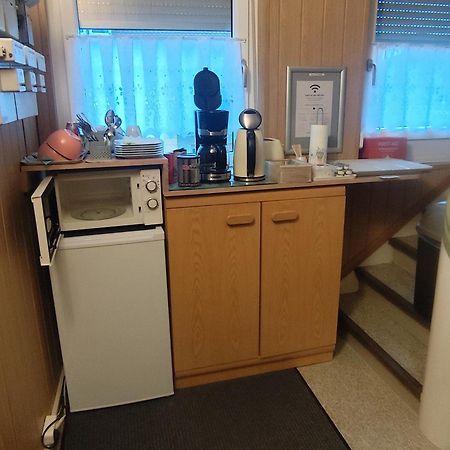 Gaestezimmer Boxenstopp Veitsbronn Экстерьер фото