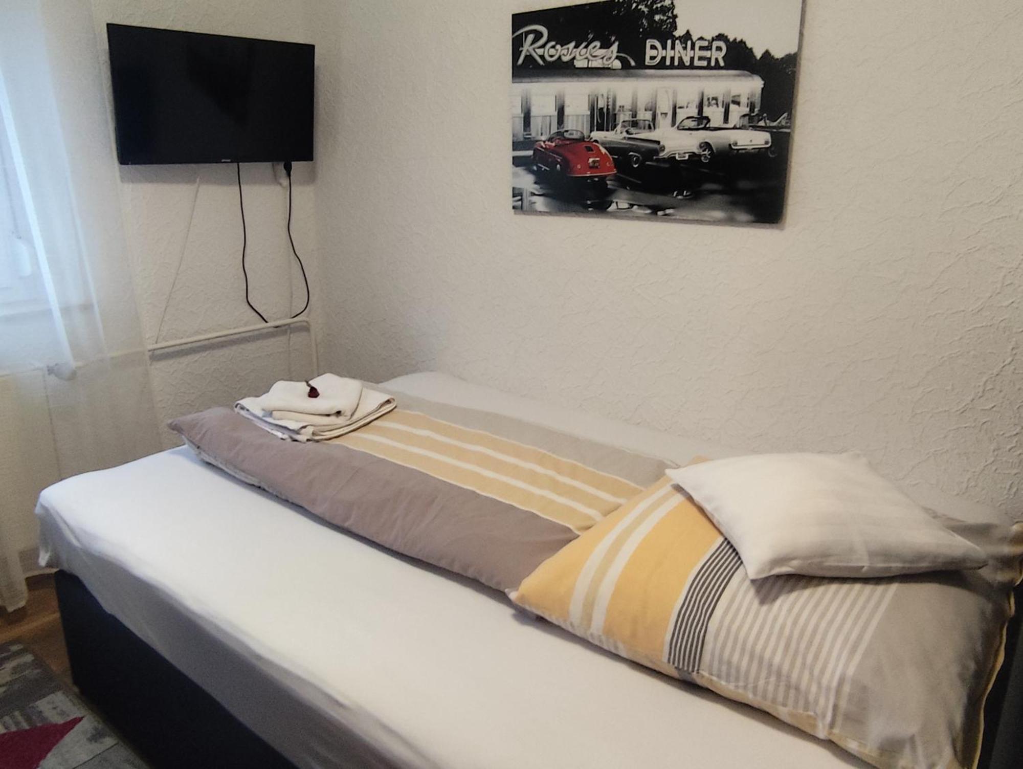 Gaestezimmer Boxenstopp Veitsbronn Экстерьер фото