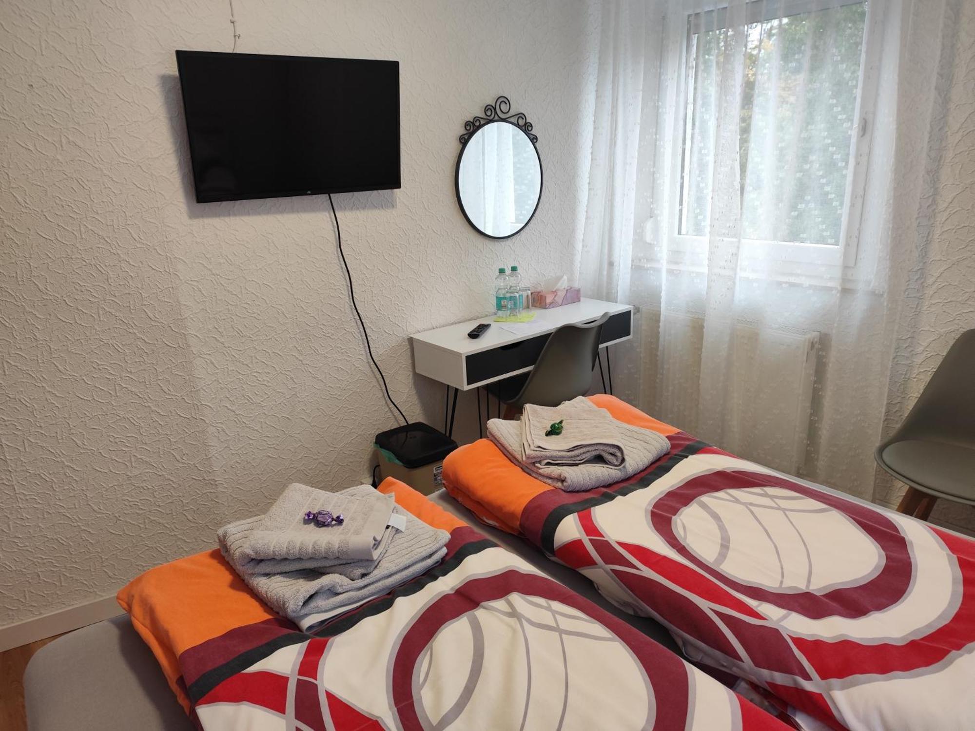 Gaestezimmer Boxenstopp Veitsbronn Экстерьер фото